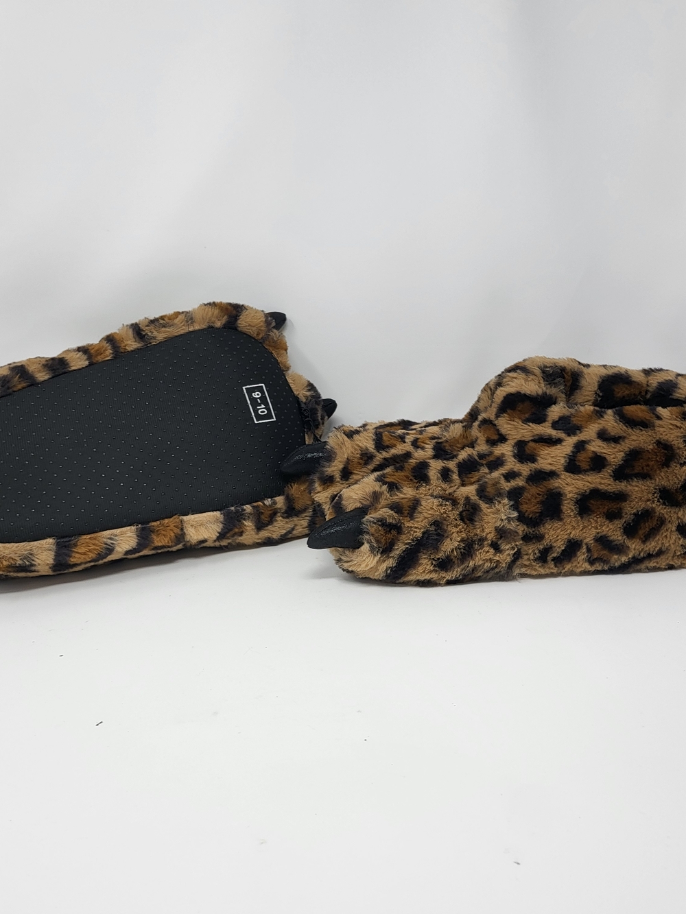 Feetmoji Leopard Slippers - Picture 5 of 6